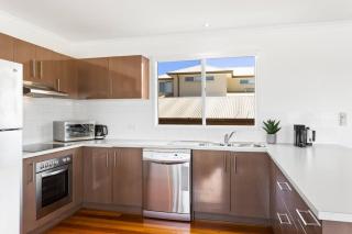 Ocean View Escape w 3BR & 2BA - Rhyll - 8