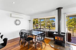 Ocean View Escape w 3BR & 2BA - Rhyll - 7