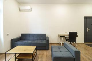 Cozy Central Apartment By Wehost - Tbilisi - 2