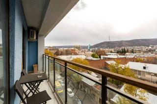 Luminous studio apt w balcony in old Tbilisi - Tbilisi - 8
