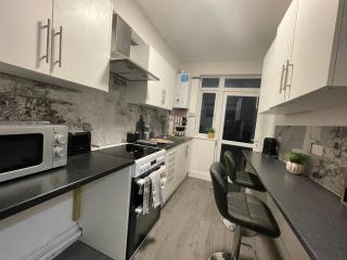 Exclusive Ensuite Escape near the Mall - Luton - 7