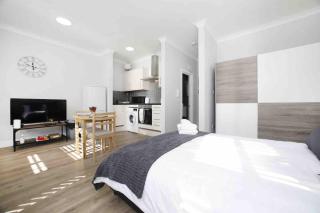 Sheperd's Bush modern studio 40m2 - Londra - 1