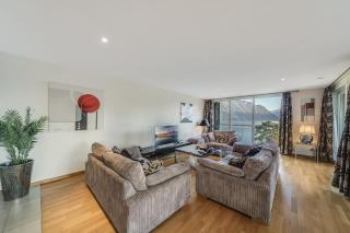 Luxury Apartment in Montreux with Panoramic Views by GuestLee - 9