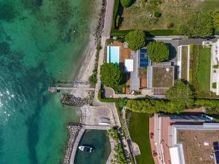 Lausanne area Luxurious 4-Bedroom Villa on the Lake by GuestLee - Pully - 8