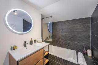 4 bedroom duplex with large balcony and parking - Megève - 5