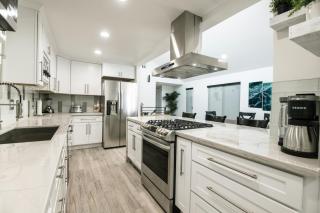 5 Bedrooms - Newport Beach - 3