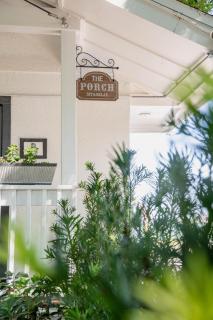 Boutique Retreat in heart of River District - Fort Myers - 8