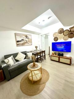 Azure Luxury Suite - 9