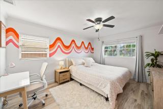 5B - Modern Pool - Game Room - Beachside - 7 Bed - Mural- AC - Washer Dryer - Indian Harbour Beach - 2