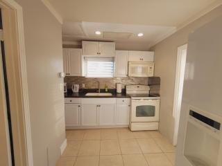 Cottage on Walking Distance To Nokomis Beach - Nokomis - 9