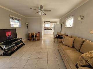 Cottage on Walking Distance To Nokomis Beach - Nokomis - 2