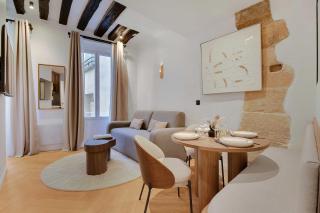 Elegant Comfort in the heart of Paris-Notre Dame - 2