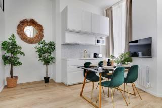 Charming apartment 2BR- 4P - Rochechouart - Paris - 1