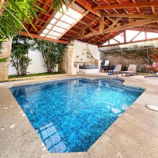 Hermosa Casa con Piscina Privada en Punta Leona - Granadilla - 9