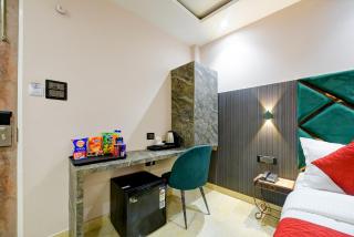 Hotel Pearl Plaza - In City Centre Connaught Place & Walk IN NDLS Station - 8