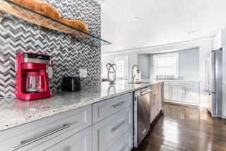 Winnetka Heights Hideaway - 2