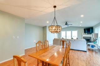 Beachfront Westport Home with Deck! - Westport - 4