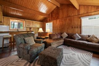 Chateau Rouge - Walk to Lake & Village, AC, Pet Friendly! - Big Bear Lake - 7