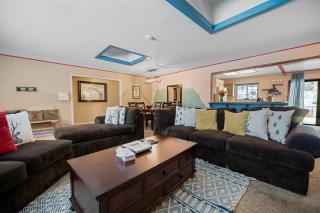 Wanderlust - Hot Tub, Foosball, Ping Pong, Walk to Lake & Village! - Big Bear Lake - 6