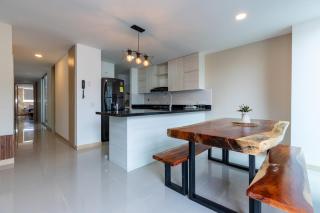 Villa Laura apartamentos exclusivos con ascensor privado en Laureles - Medellín - 2