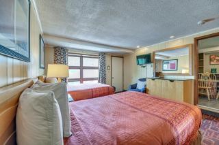 Lake George Studio Walk to Village and Beach! - Lake George - 1