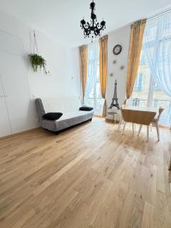Chez Zenovia - Paris - 9