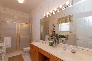 Beautiful house located in the prestigious neighborhood of Port Antigua on a deep, wide canal, home - Islamorada - 1