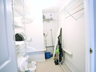 Cozy Apartment Downtown - BIL-1003 - Stamford - 1