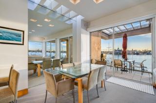 Waterfront Oasis w Pier Parking & Beach on Island - Balboa Island - 7