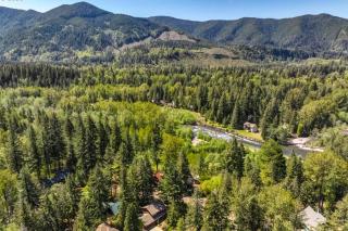 Fir Tree Getaway - 2