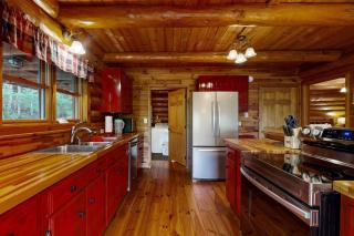 Red Lantern Lodge - Sylva - 5