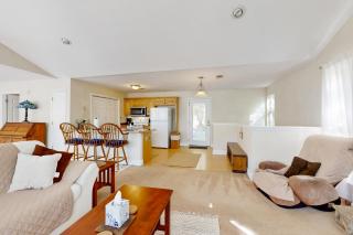 Romantic Lake Retreat - 6