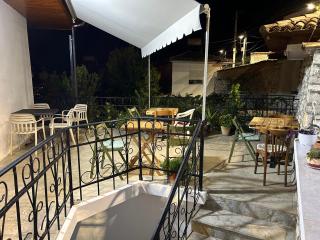 Hotel Vila Vreko B&B - Berat - 8