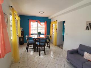 Cozy Cute Home 2nd floor pay at the property and we have many method of payments just ask us - Fajardo - 7