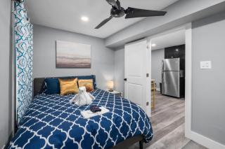Houston Heights 2BR Getaway with Pool & Free Park - 1