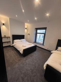 The 145 house in Swansea city centre, Train, Beach, Mumbles, Gower - Swansea - 6