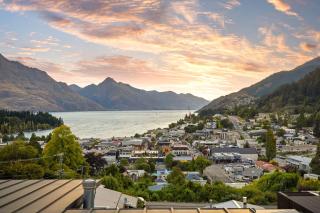 Central Sunset Charm - Queenstown - 8