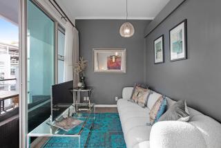 Princes Wharf 2 BR Newly Renovated Luxury - 7