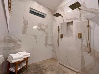 Two Person Villa with outdoor bathtub - Sevierville - 1