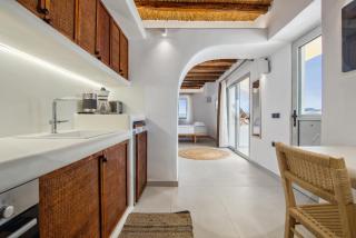 iLocal Project accommodation&sofer services - 5