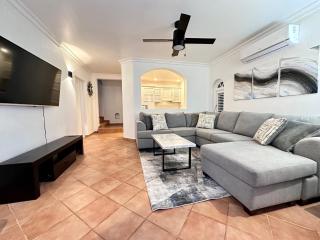Villa 122 Sugar Hill Estate, pools, tennis, gym, 5 mins to beach - Saint James - 8