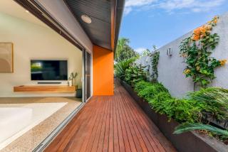 'The Lily Pad' Parap Poolside Luxury with Studio - 2