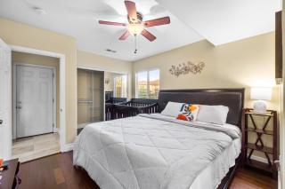 Entire Private 3-BR Ranch-Style with Backyard, Crib, King Bed, and Free Parking, Available Now - San Diego - 3