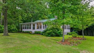 Boho Mountain Cottage - 9