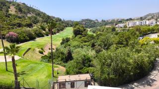 Las Jacarandas Penthouse with Stunning Views & Private Rooftop - Benahavís - 9