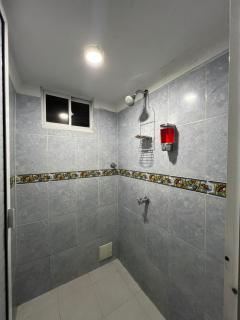 Apartamento edificio Iroka en el Rodadero Frente Al Mar con cocina full equipada - Santa Marta - 4