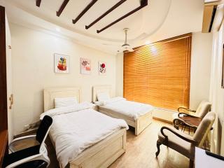 Holidazzle Lodge Islamabad - Islamabad - 6
