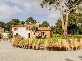 Ancien corps de ferme rénové avec jardin, terrasse et recharge EV, à 24 km de Nantes - FR-1-306-1282 - Saint-Colombin - 9