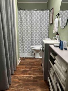 Completely Detached Private Mother-in-law Suite - Baker - 3