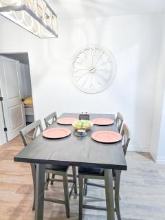 3BR 1King 2Full 1Queen 1 Sofa Queen Beds DwnTwn Med Center - Houston - 1